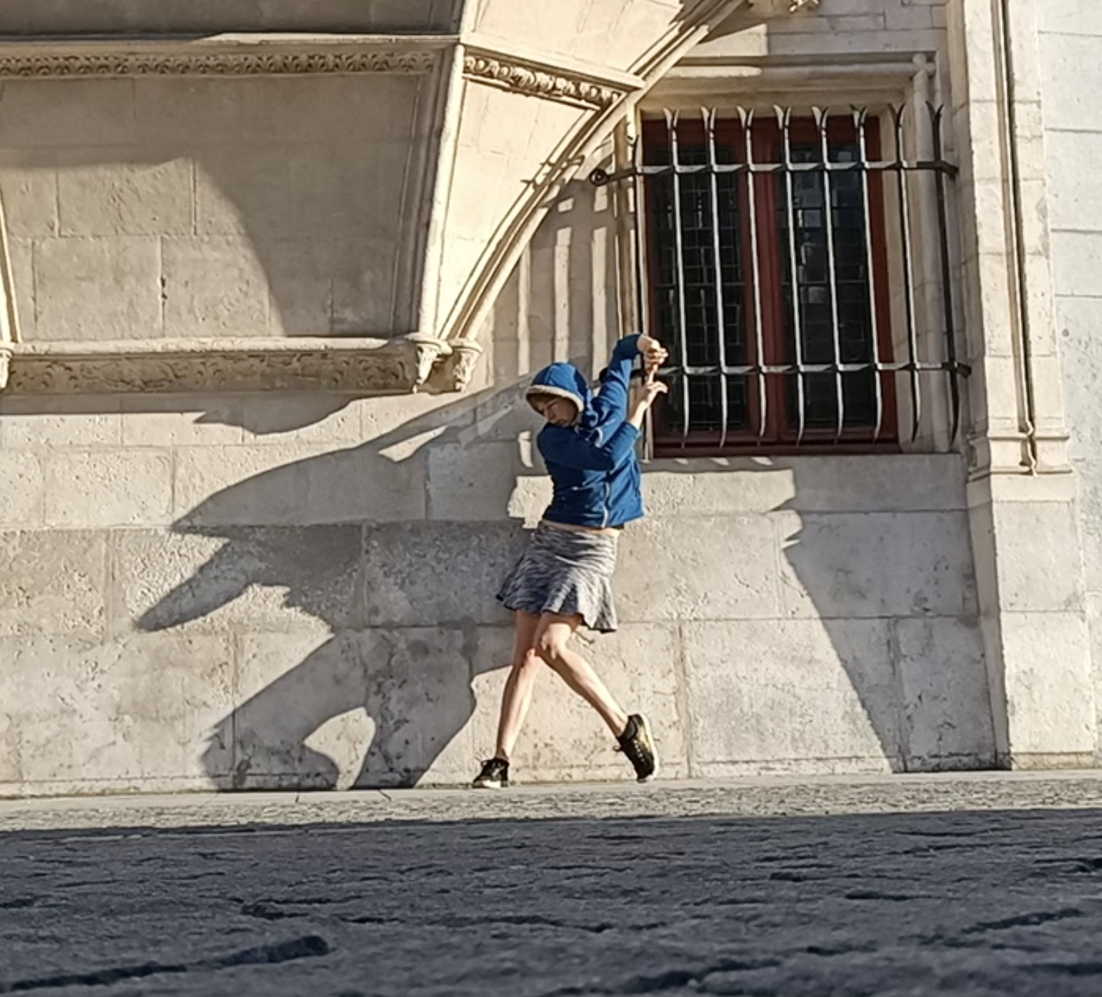 Danse sur les barreaux